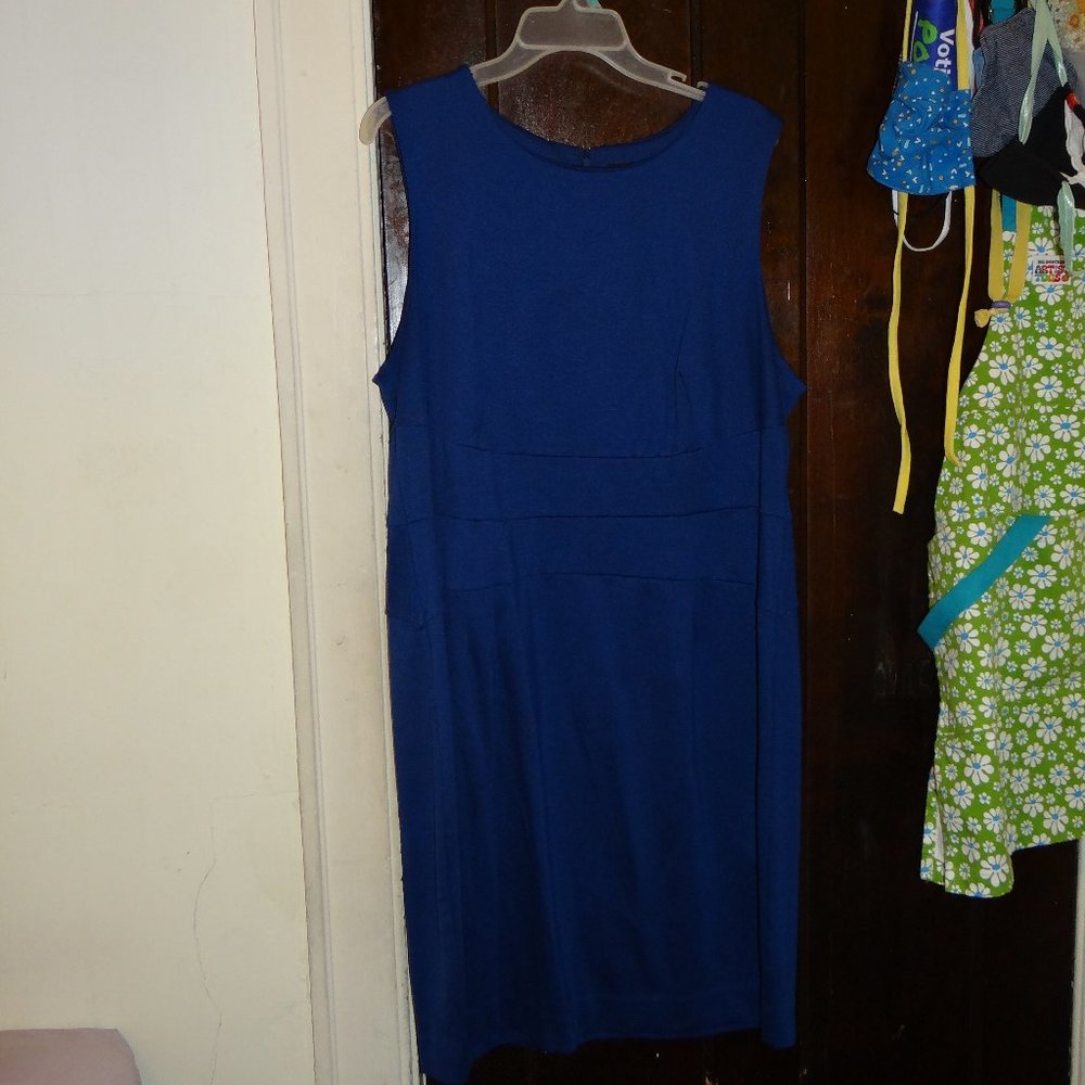 Apt. 9 Sleeveless Navy Dress